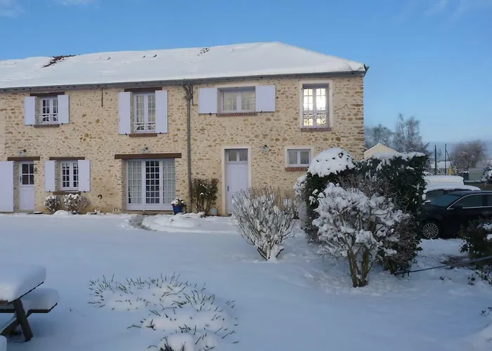 L'etable D'orgerus בית נופש